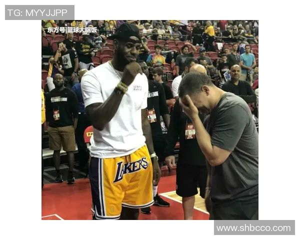 西甲焦点战曼联小胜阿森纳红牌争议引发全场热议