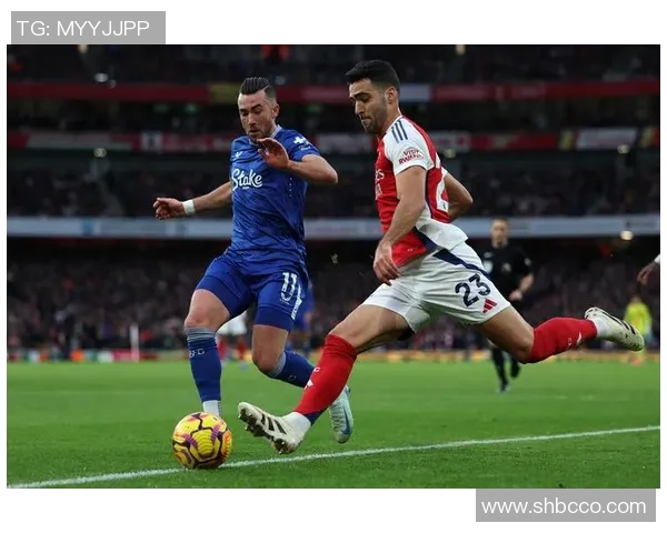 英超焦点战:AC米兰与莱比锡互交白卷红牌事件引发全场热议